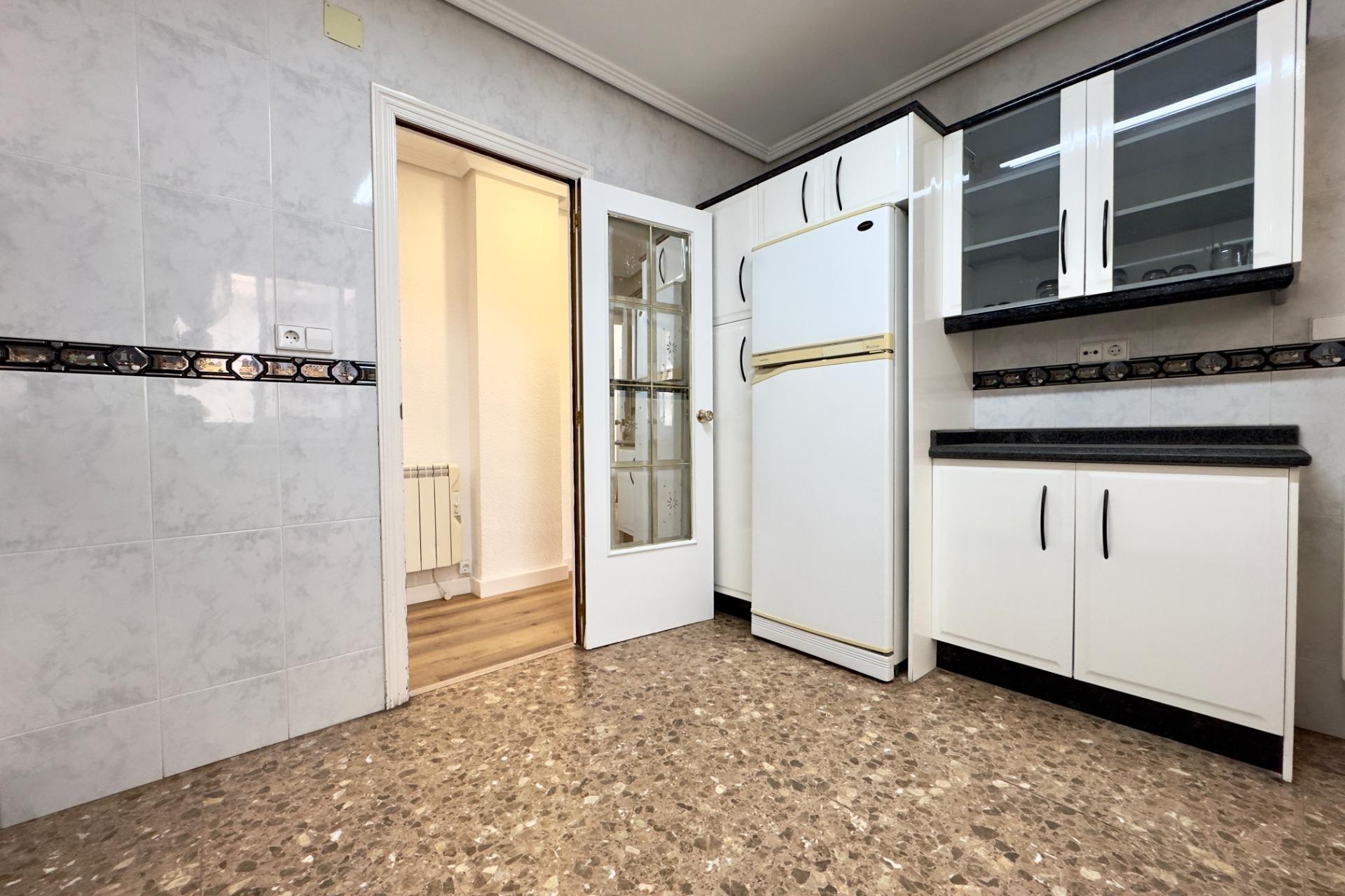 Alquiler a largo plazo - Apartamento / piso - Elche - Corazon de Jesus