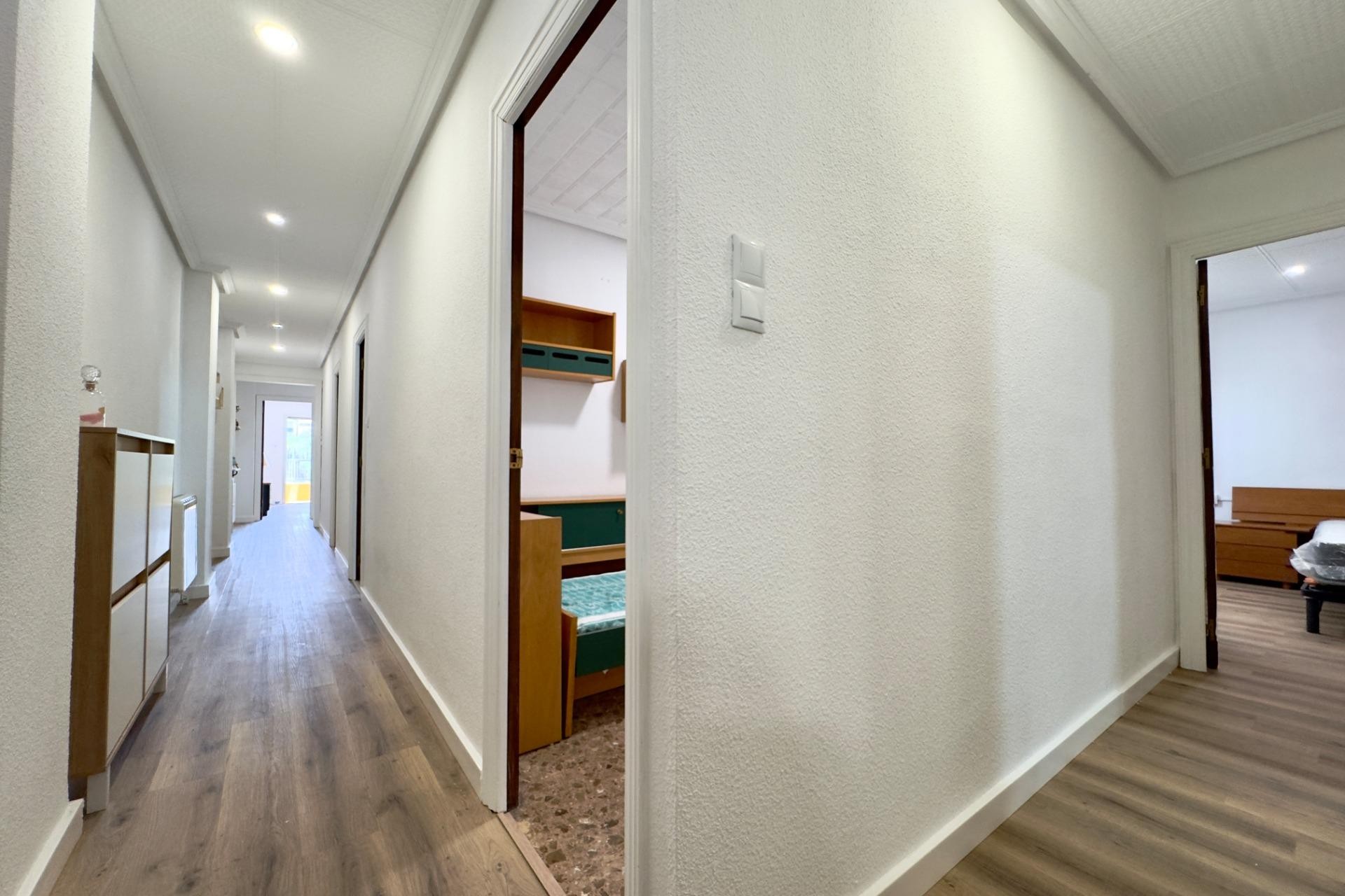 Alquiler a largo plazo - Apartamento / piso - Elche - Corazon de Jesus