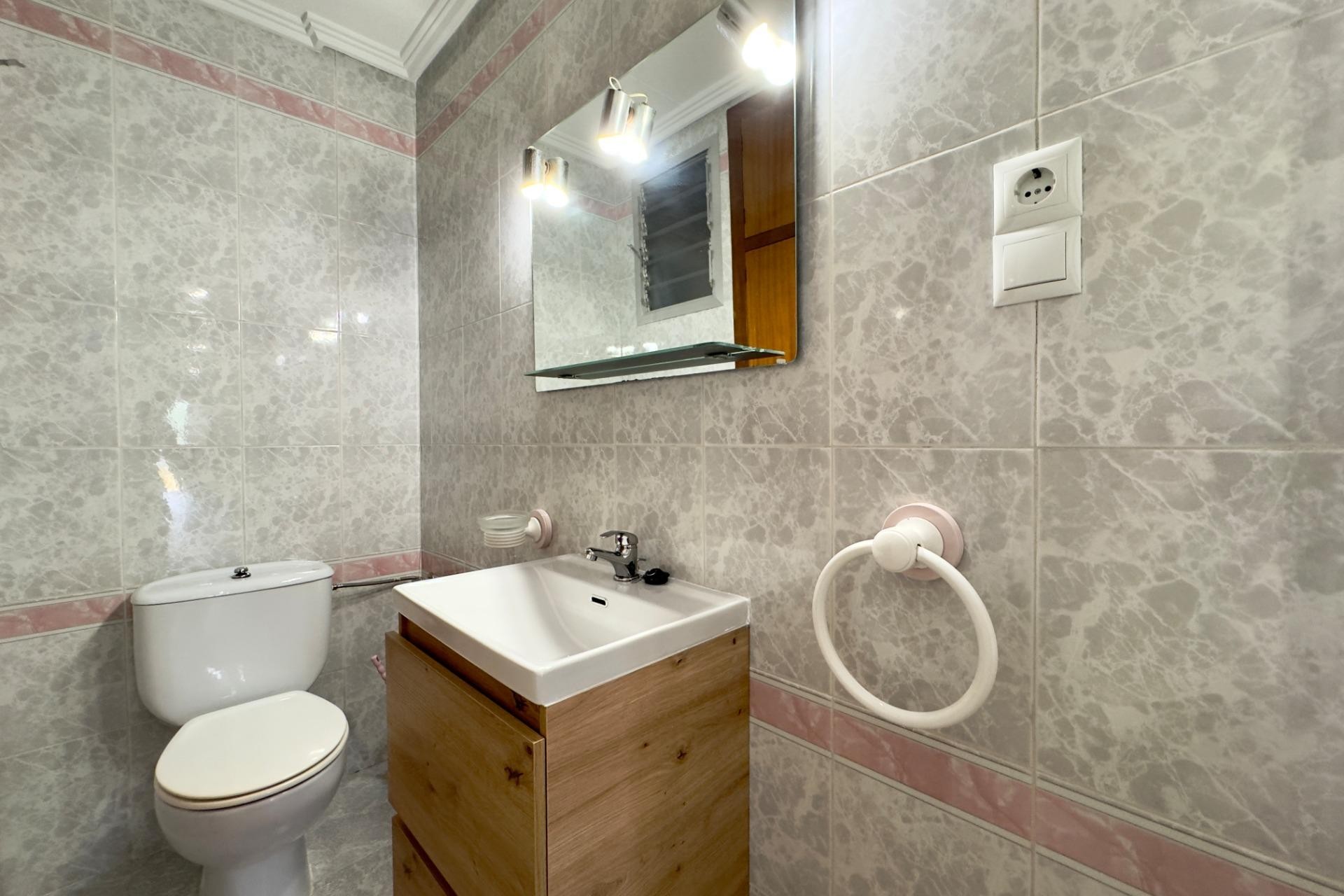 Alquiler a largo plazo - Apartamento / piso - Elche - Corazon de Jesus