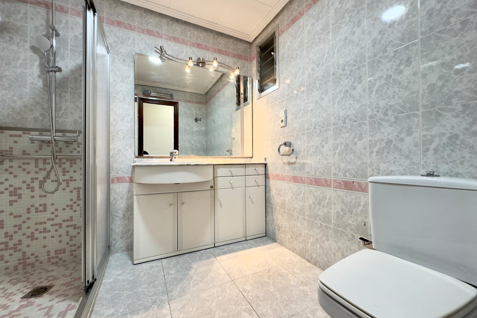 Alquiler a largo plazo - Apartamento / piso - Elche - Corazon de Jesus