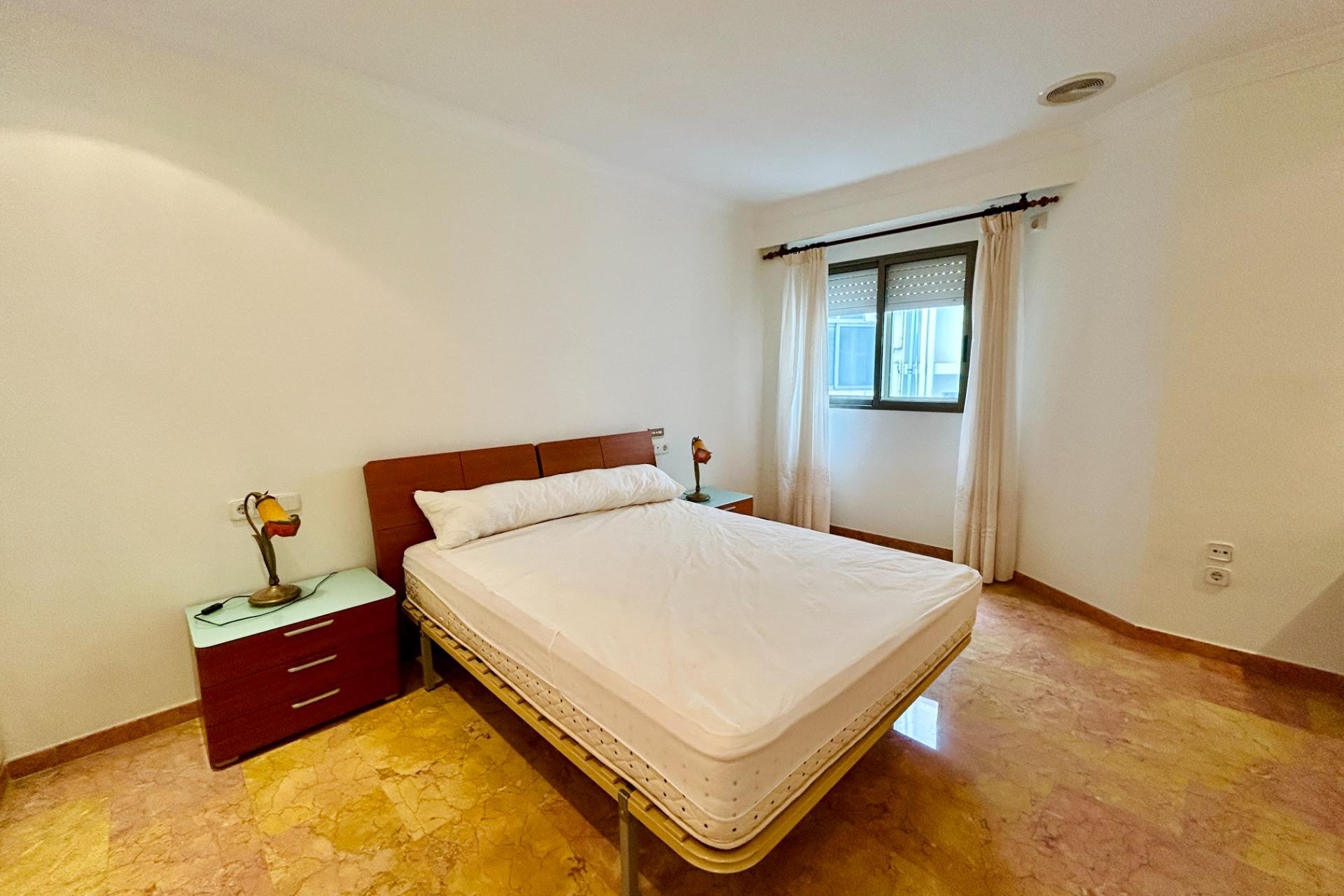Alquiler a largo plazo - Apartamento / piso - Elche - Corazon de Jesus