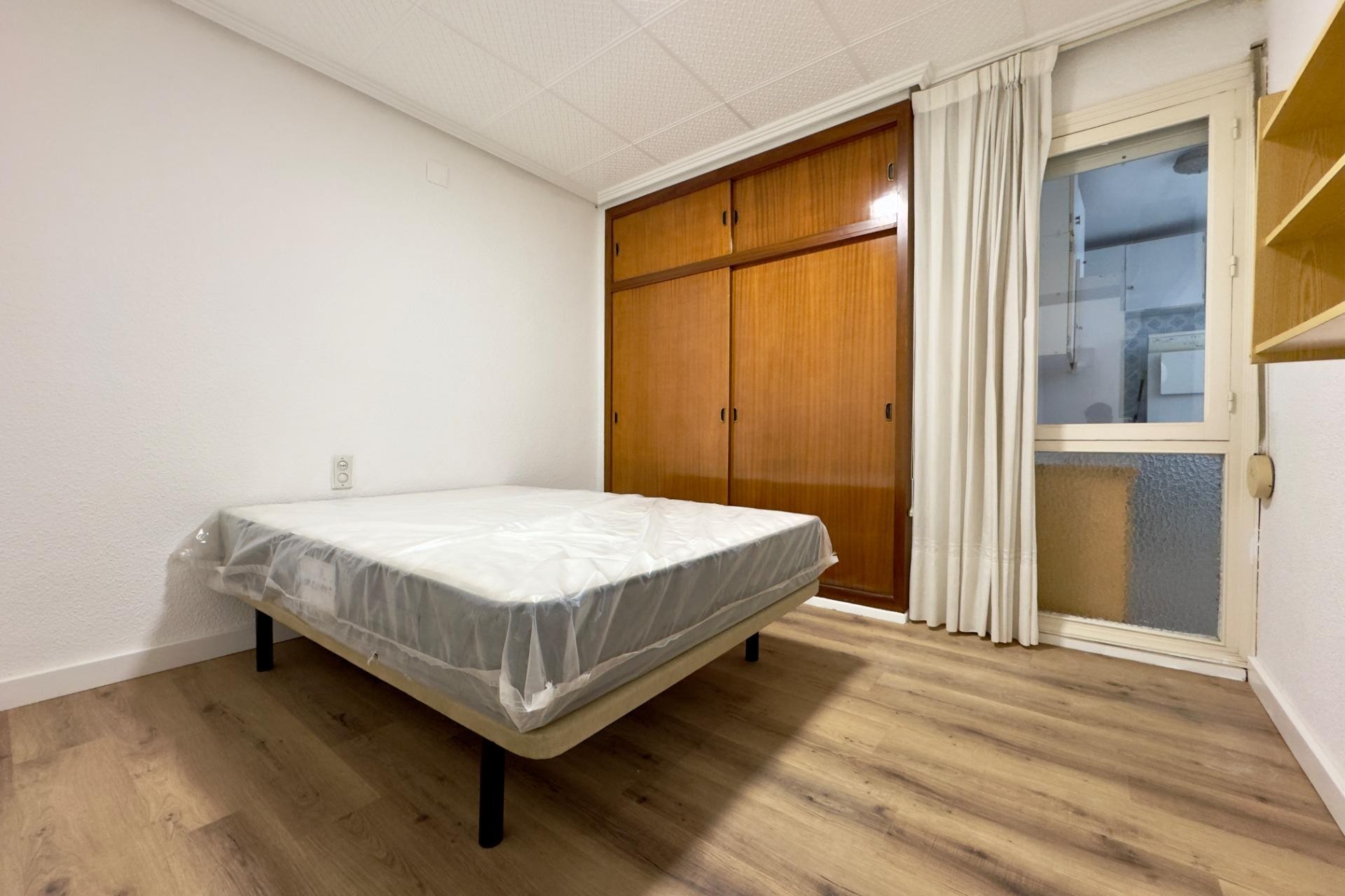 Alquiler a largo plazo - Apartamento / piso - Elche - Corazon de Jesus