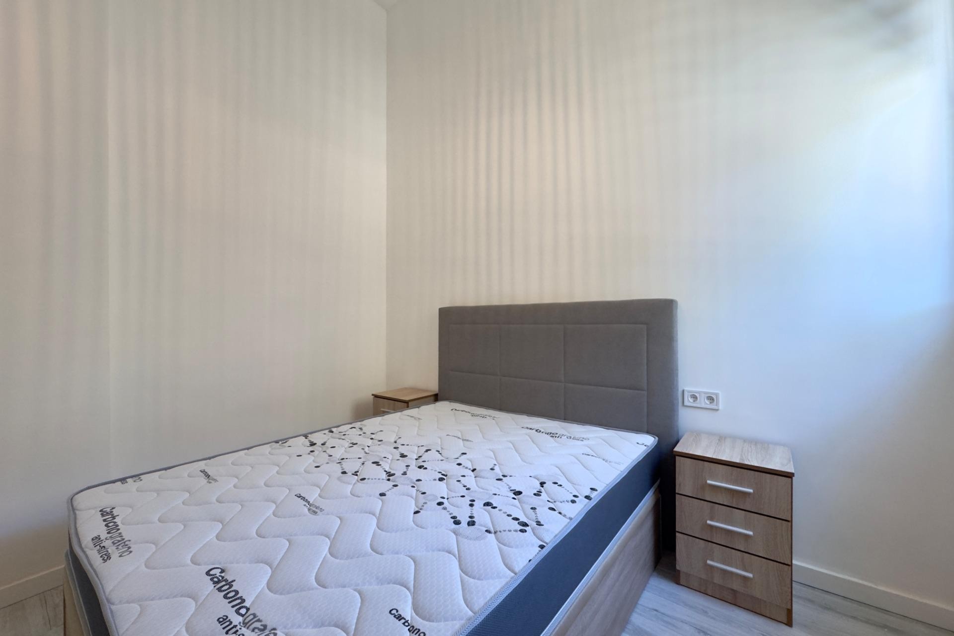 Alquiler a largo plazo - Apartamento / piso - Elche - Cortes valencianas