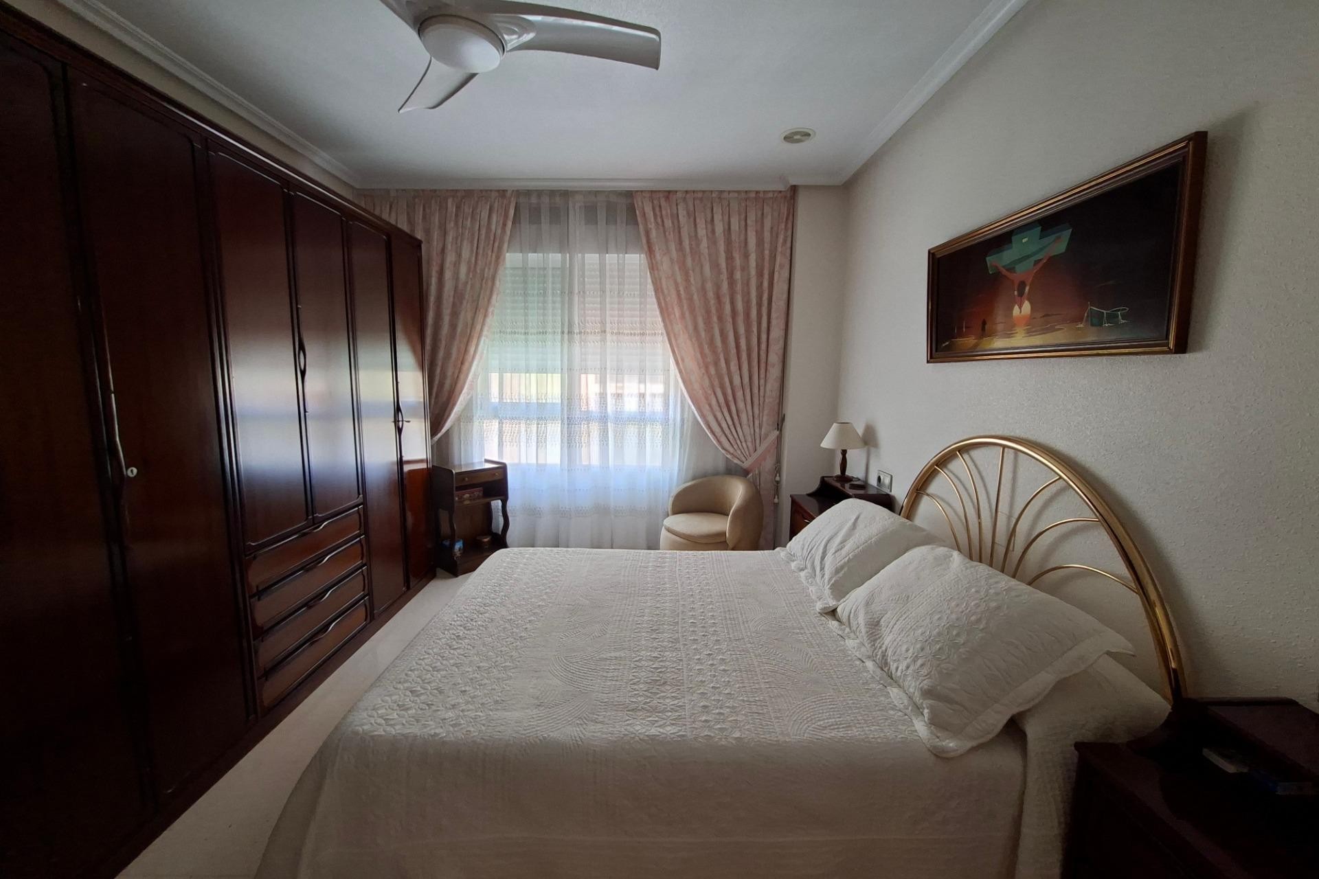 Alquiler a largo plazo - Apartamento / piso - Elche - Plaza Crevillente-Juzgados