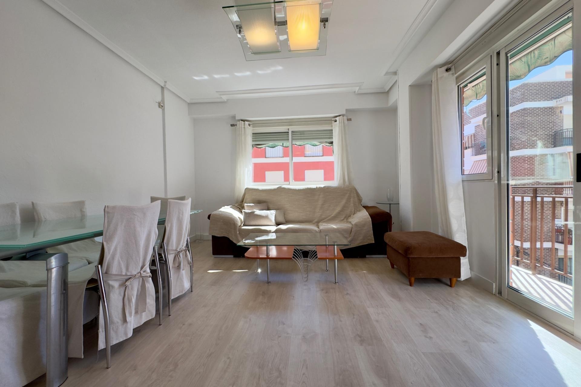 Alquiler a largo plazo - Apartamento / piso - Elche - Plaza Madrid