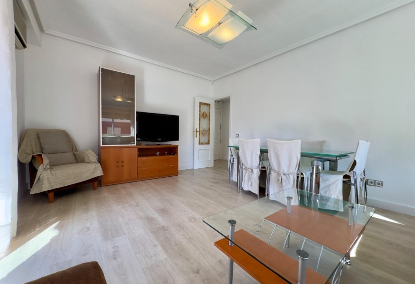 Alquiler a largo plazo - Apartamento / piso - Elche - Plaza Madrid