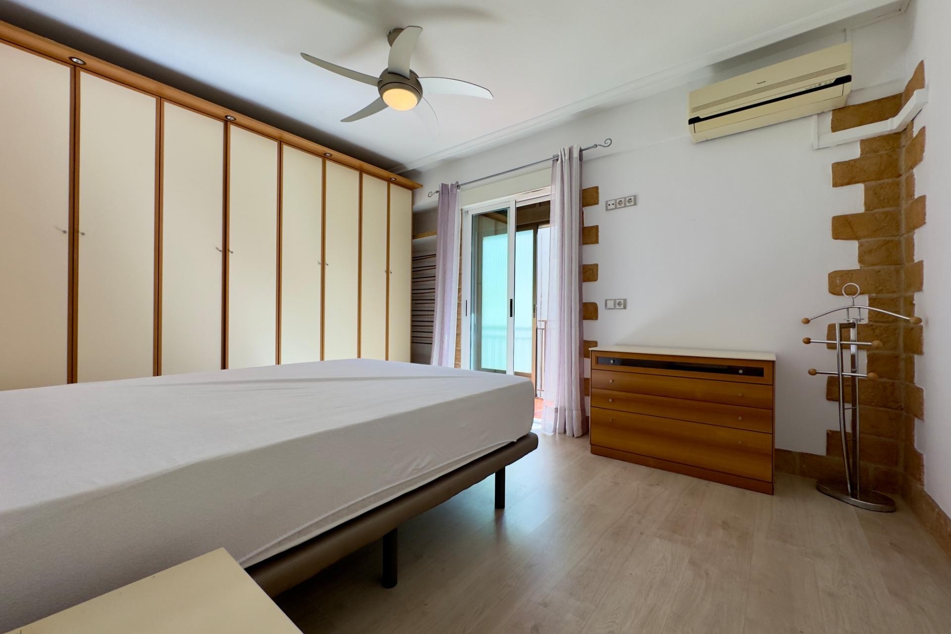 Alquiler a largo plazo - Apartamento / piso - Elche - Plaza Madrid