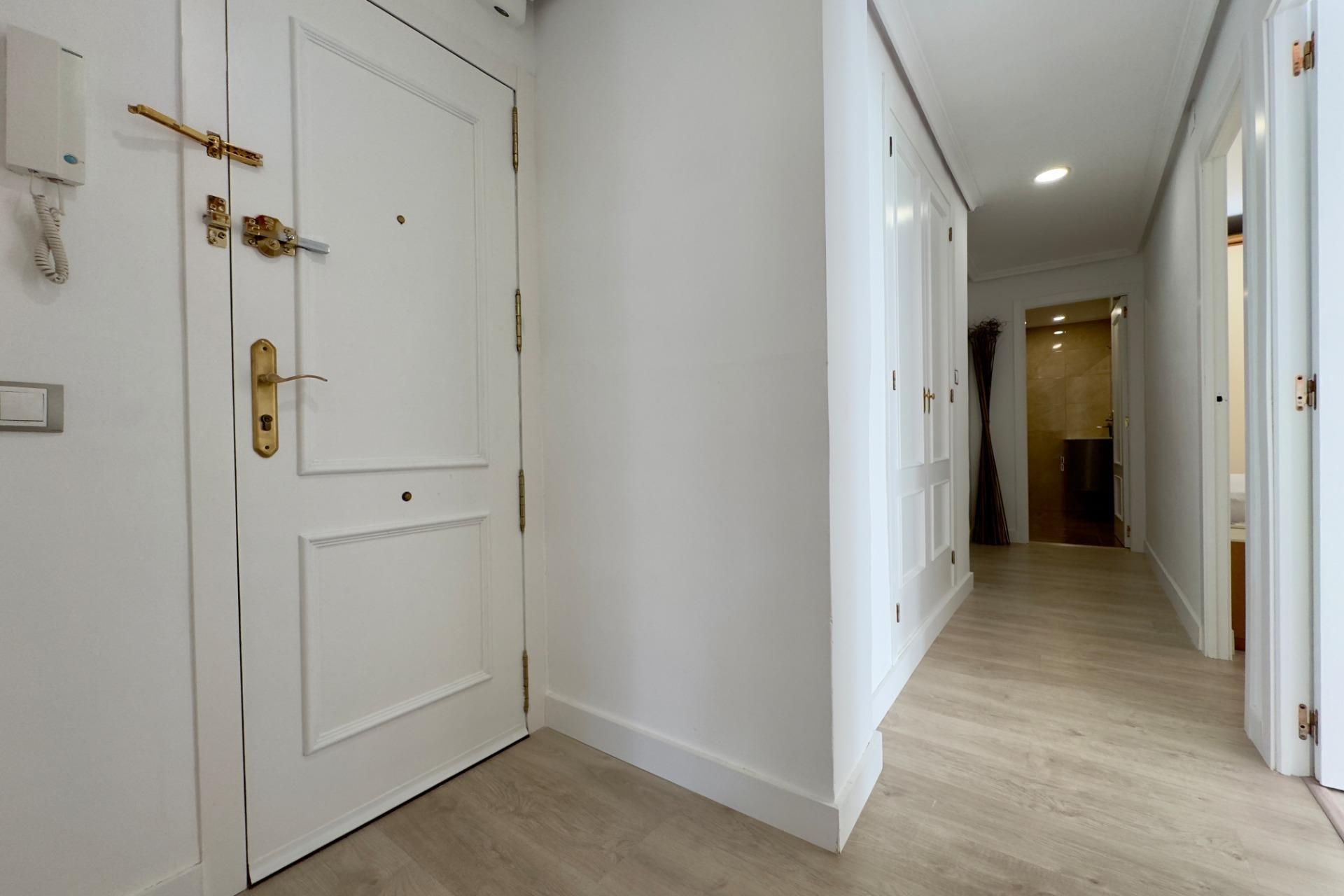 Alquiler a largo plazo - Apartamento / piso - Elche - Plaza Madrid