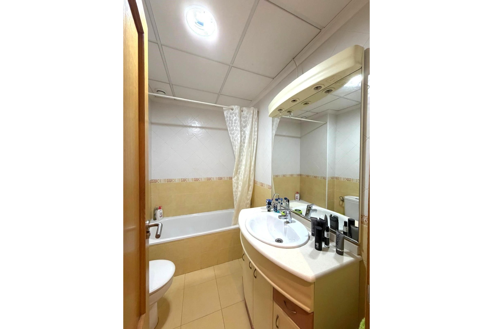 Alquiler a largo plazo - Apartamento / piso - La hoya - Centro