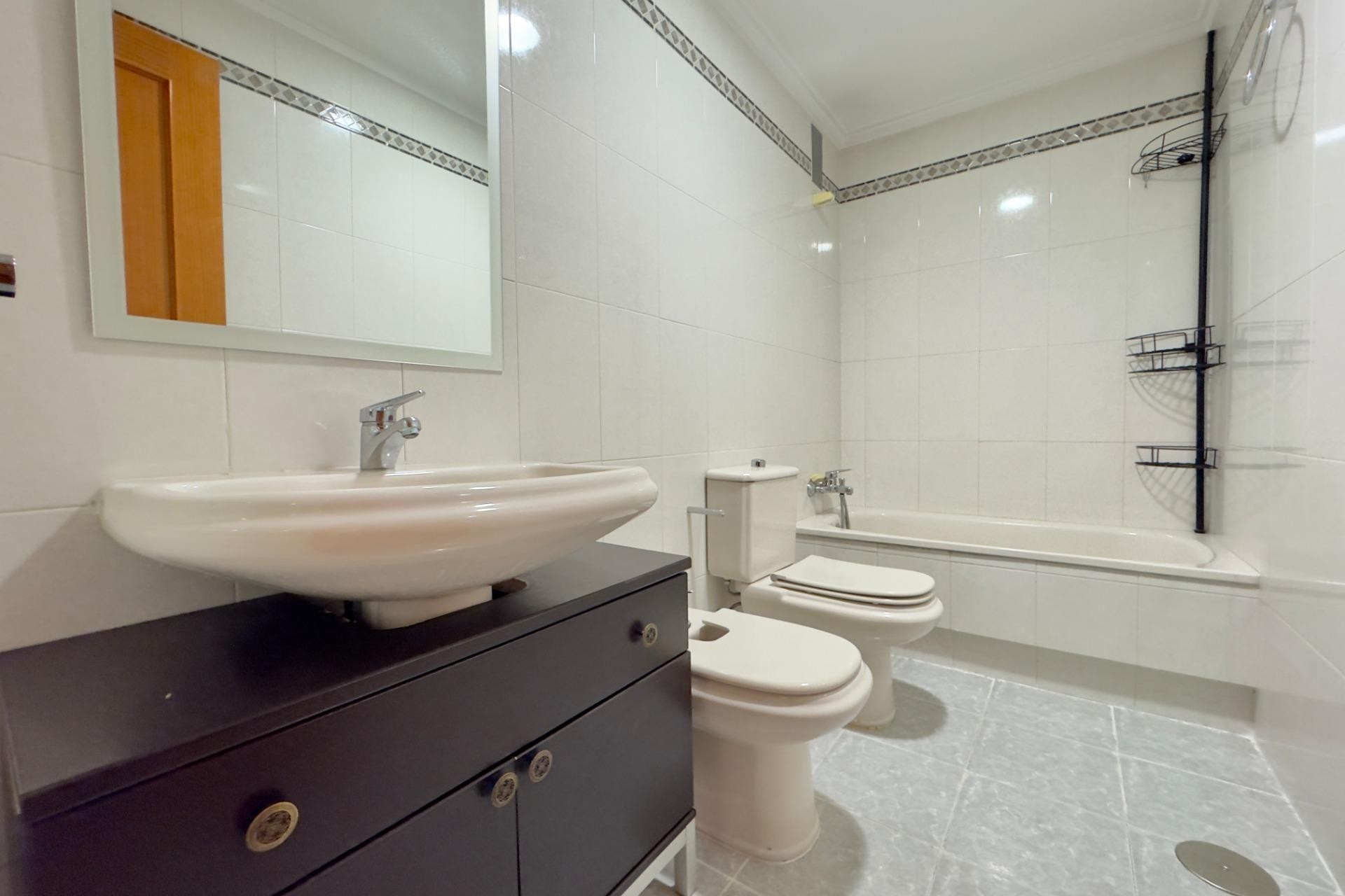 Alquiler a largo plazo - Apartment - Elche - Altabix