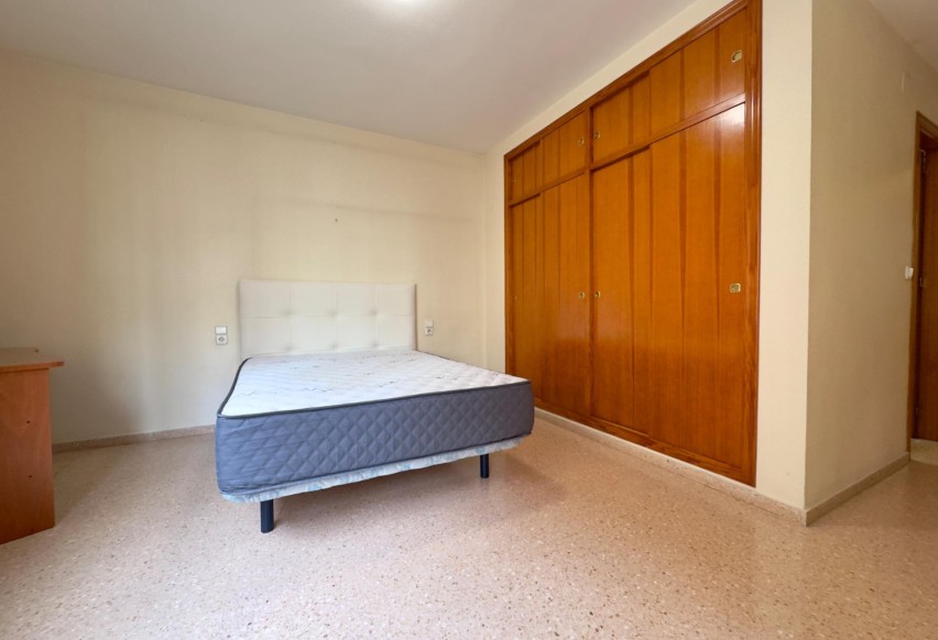 Alquiler a largo plazo - Apartment - Elche - Altabix