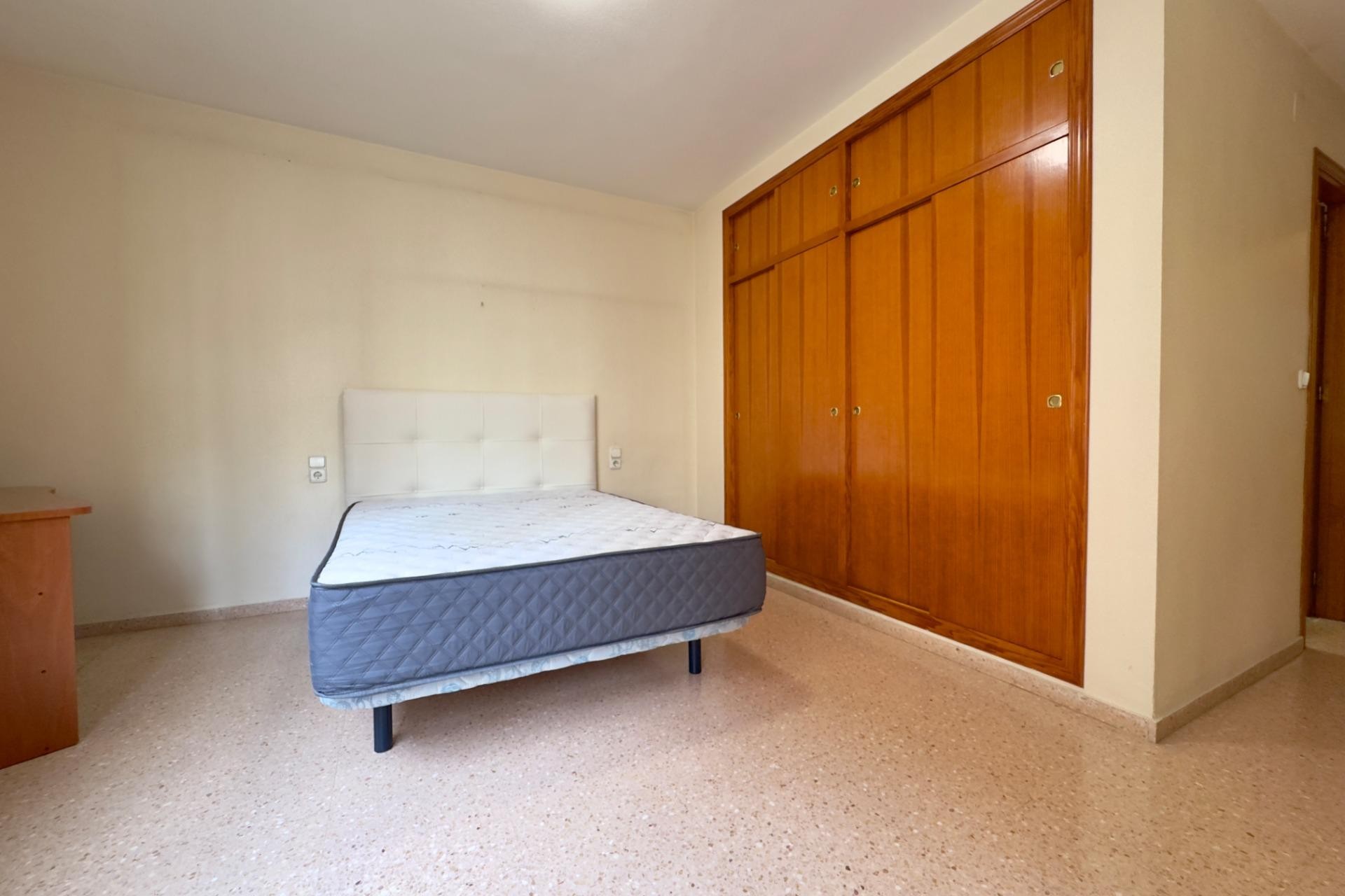Alquiler a largo plazo - Apartment - Elche - Altabix