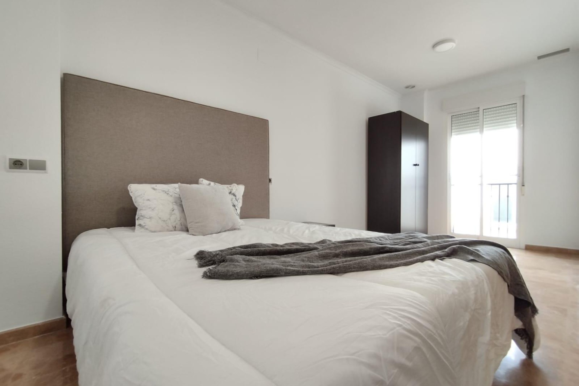 Alquiler a largo plazo - Ático - Elche - Carrús Este