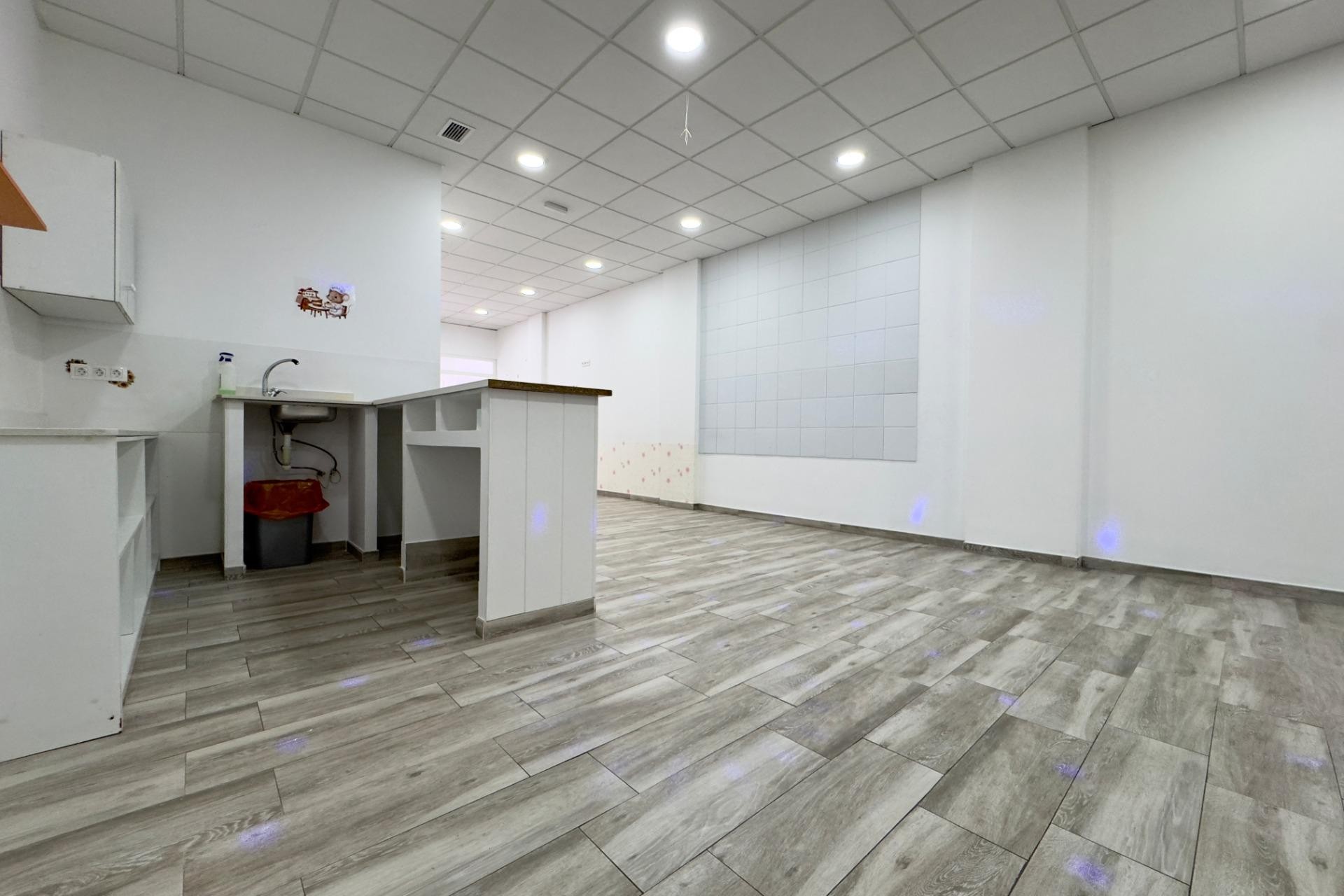 Alquiler a largo plazo - Comercial - Elche - Carrús Este