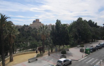 Apartment / flat - Resale - Elche - Center