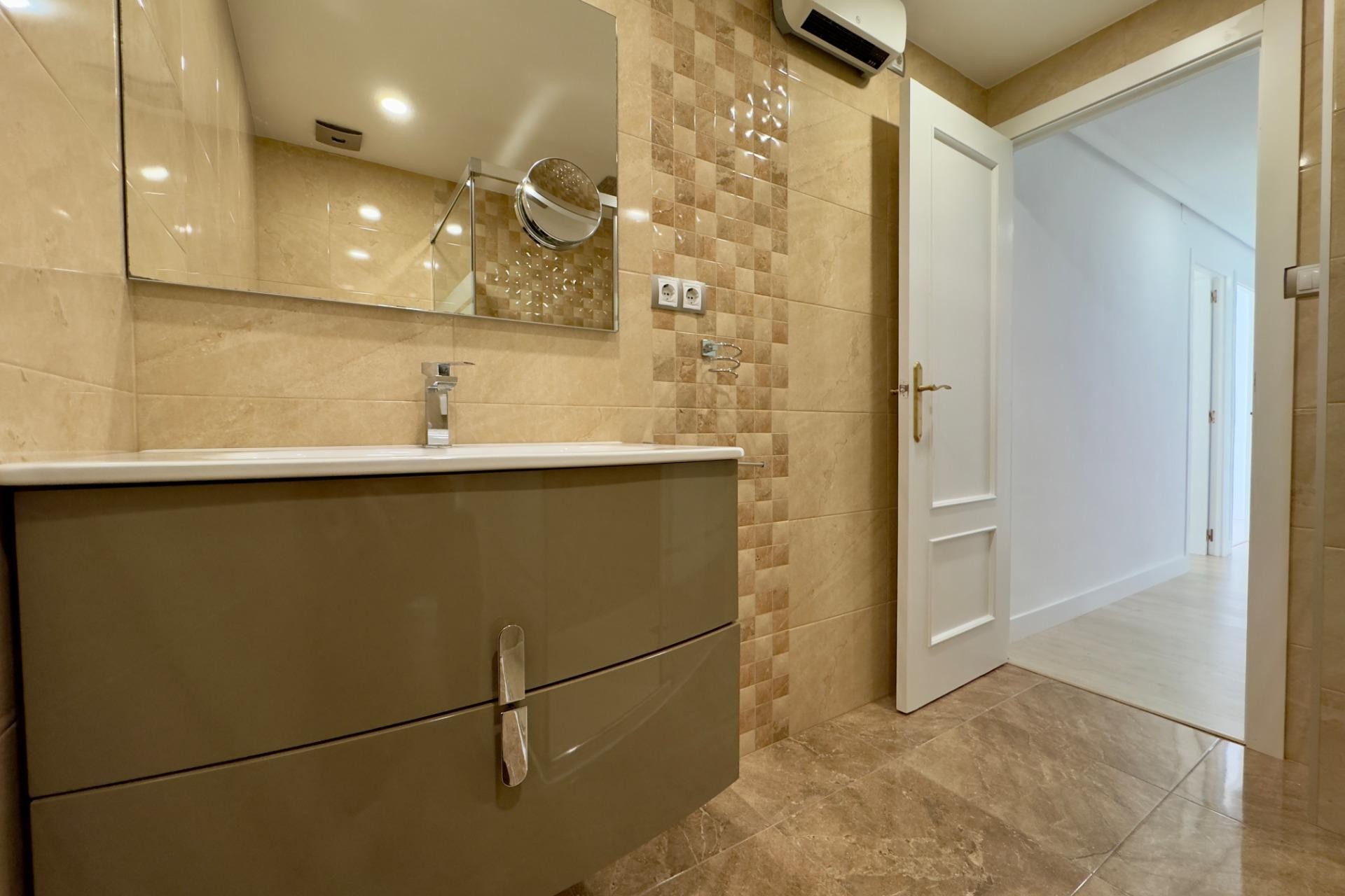 Location à long terme - Appartement - Elche - Plaza Madrid