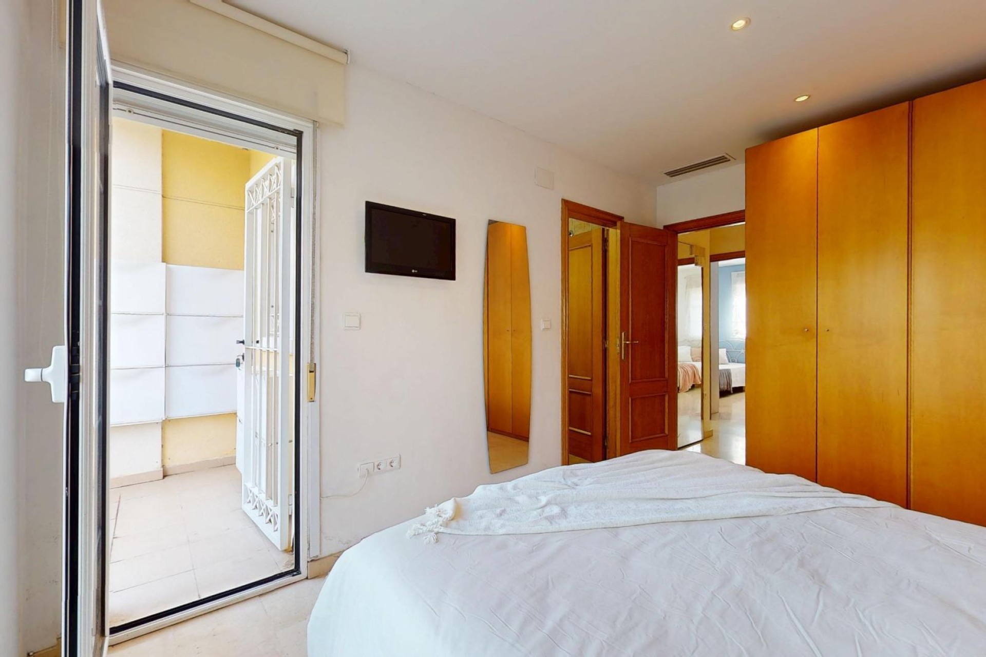 Long Term Rental - Bungalow - Elche - Campo de Fútbol