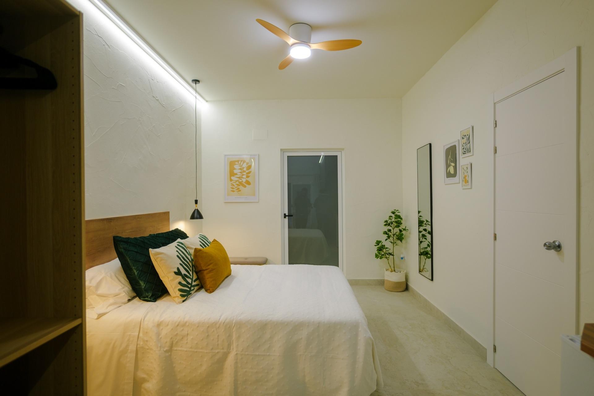 Obra nueva - Negocio - Santa Pola - Playa Levante