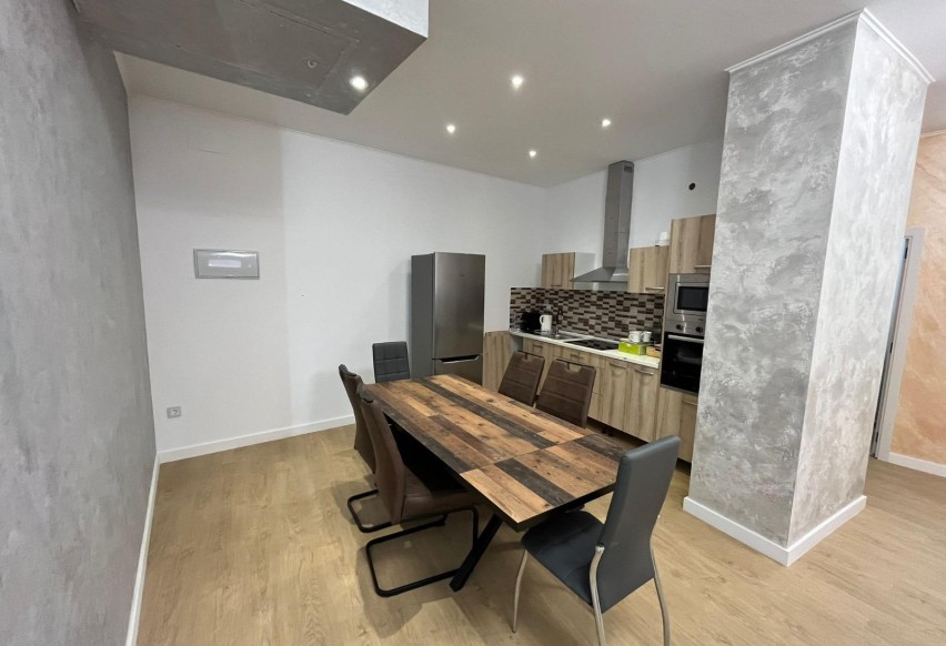 Resale - Apartment - Alicante - Altozano