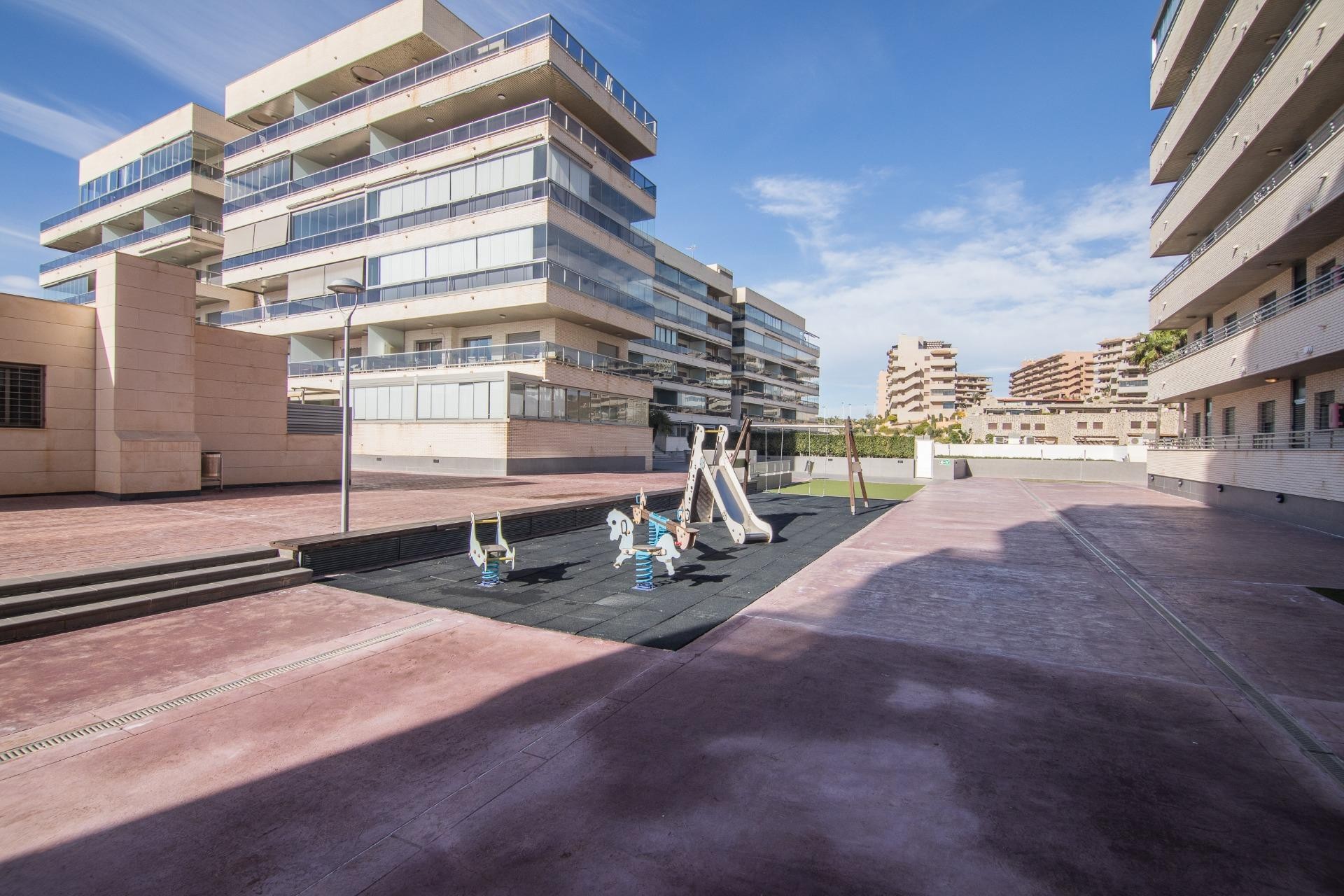 Resale - Apartment - Arenales del Sol - Calle albacete