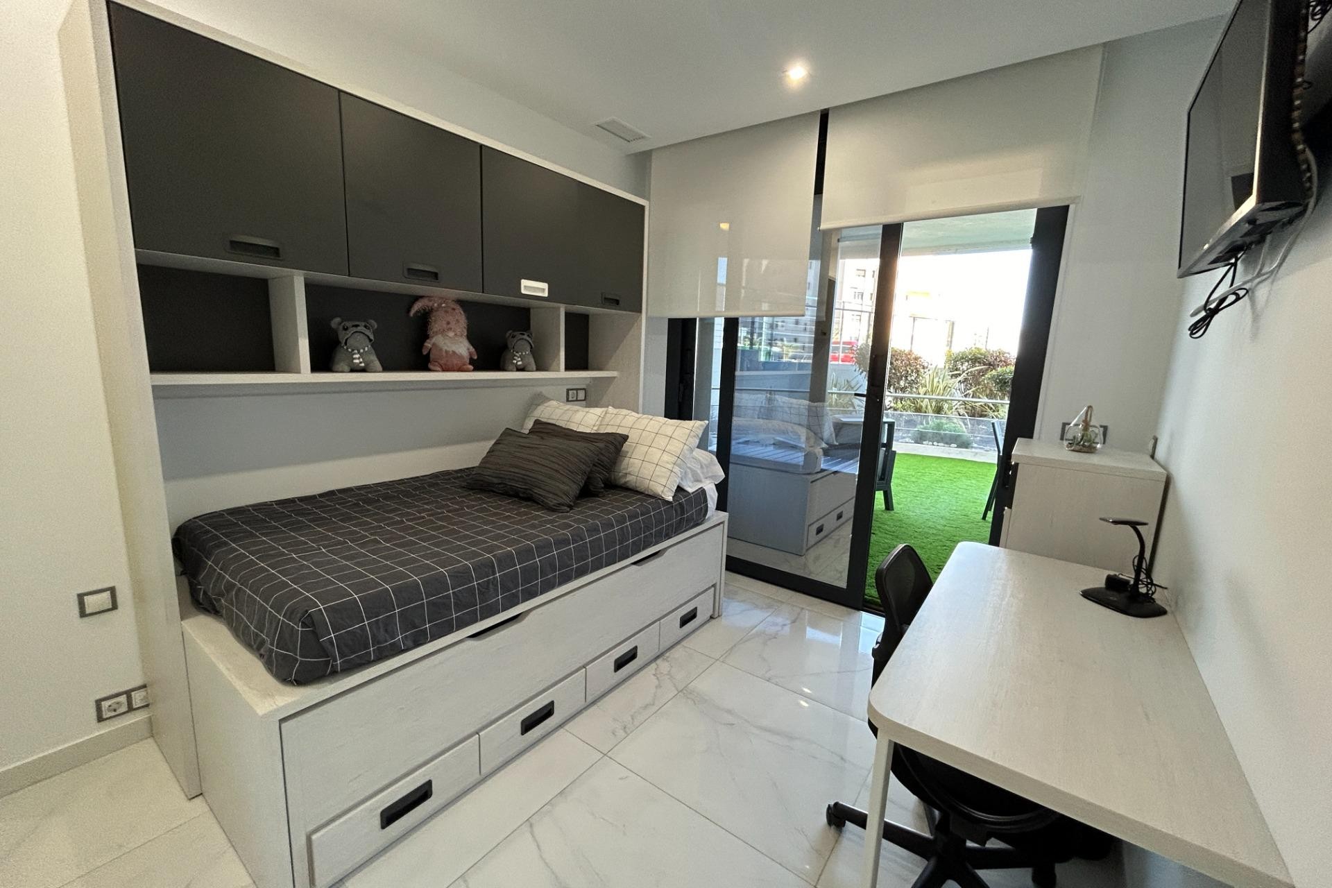 Resale - Apartment - Arenales del Sol