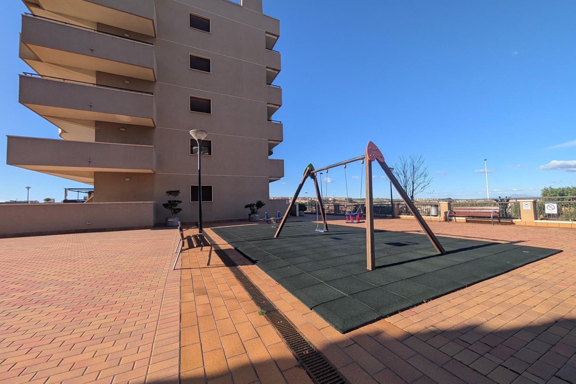 Resale - Apartment - Arenales del Sol