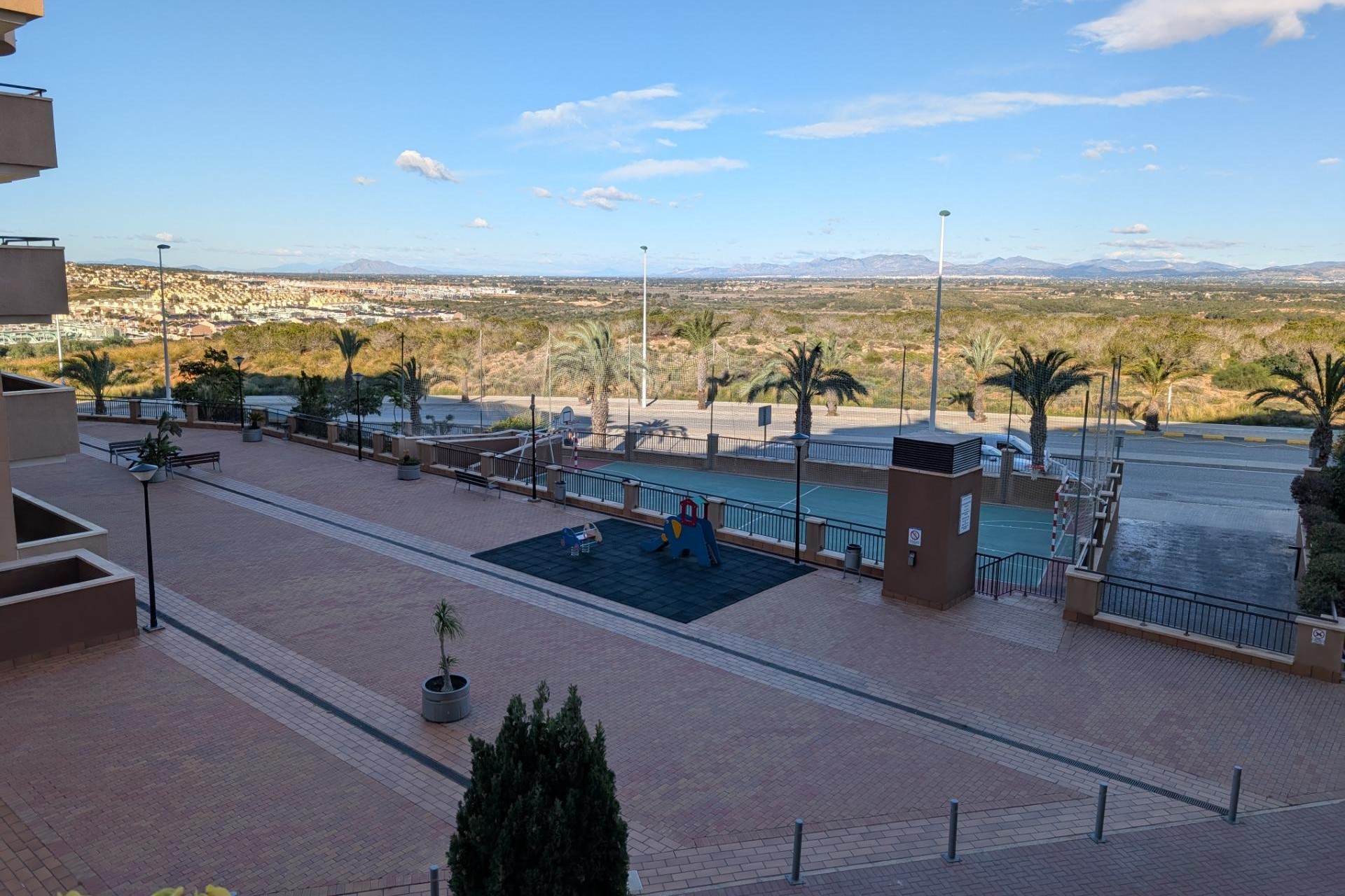 Resale - Apartment - Arenales del Sol