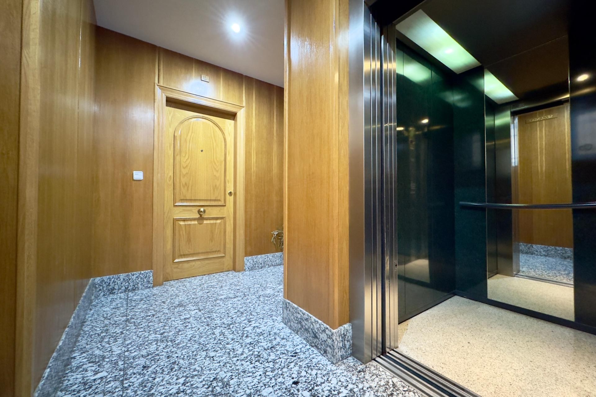 Resale - Apartment - Elche - Center