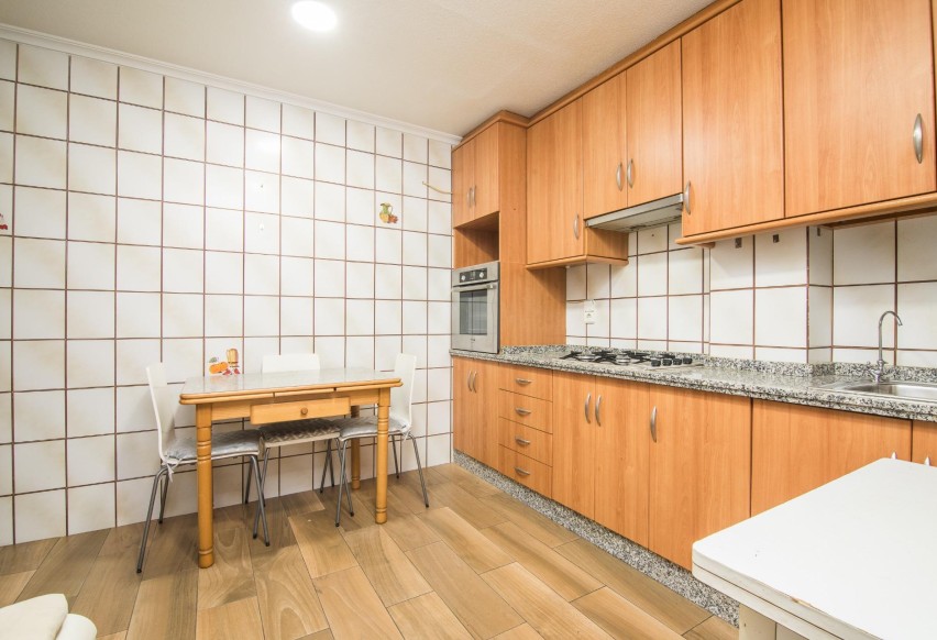 Resale - Apartment - Elche - Corazon de Jesus