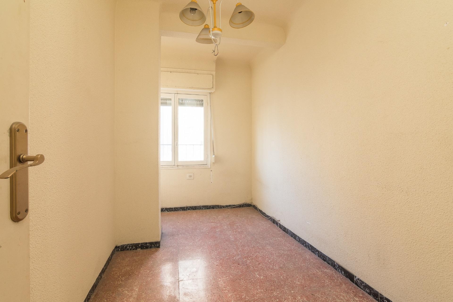 Resale - Apartment - Elche - Plaza Obispo Siuri