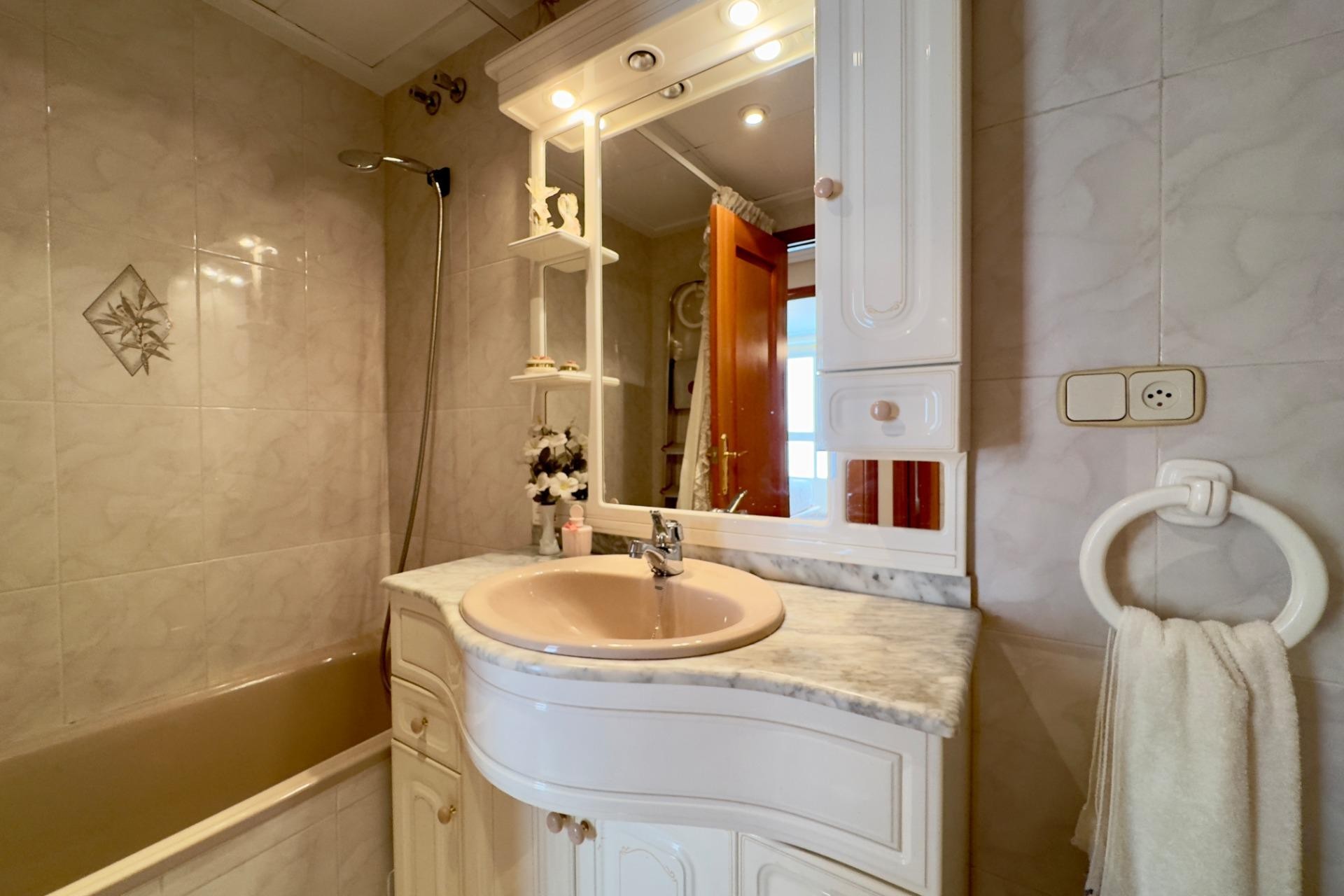 Resale - Apartment - Elche - Plaza Obispo Siuri