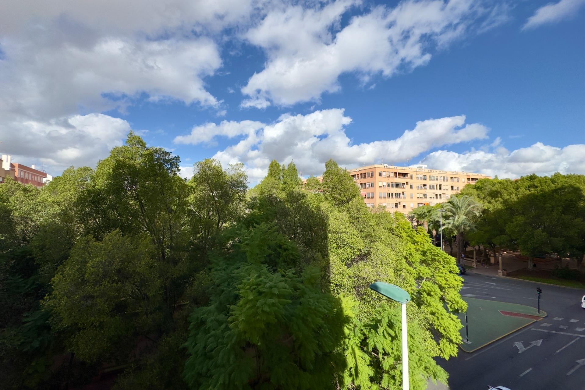 Resale - Apartment - Elche - Plaza Obispo Siuri