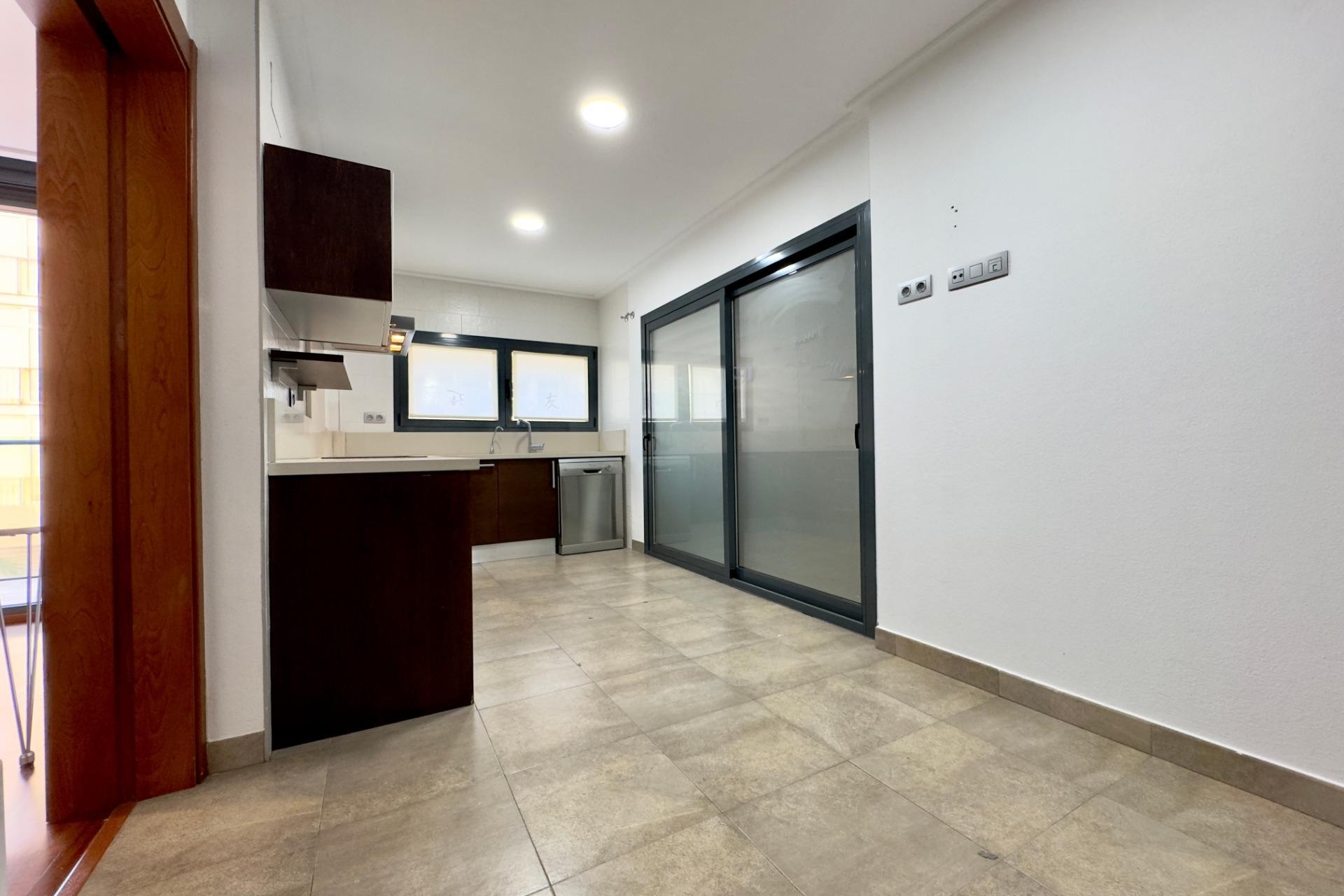 Resale - Apartment - Elche - Porcelanosa