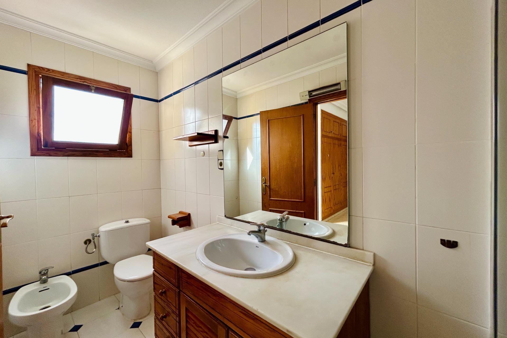 Resale - Apartment - Elche - Reina Victoria-Miguel Hernández