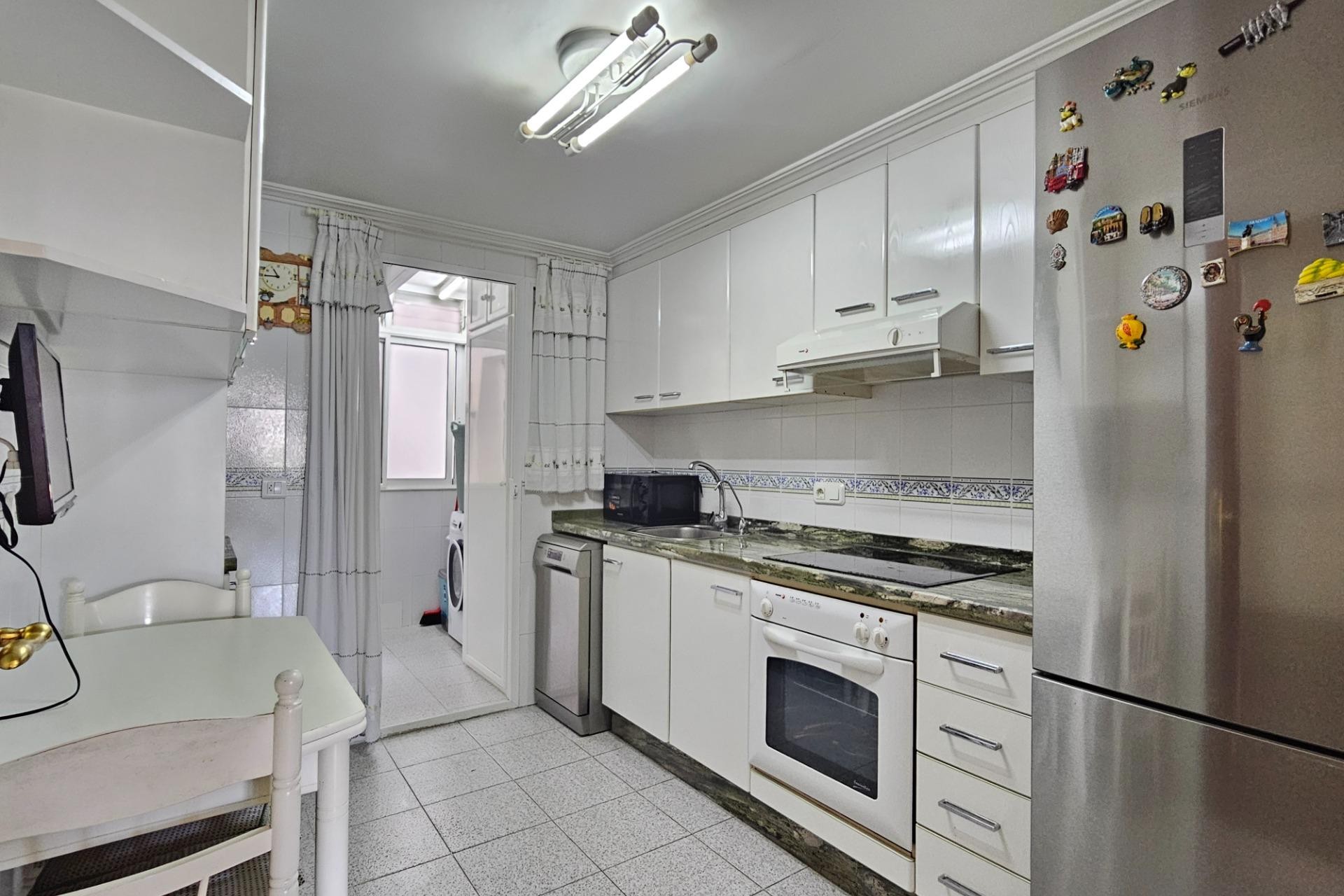 Resale - Apartment / flat - Alicante - Altozano