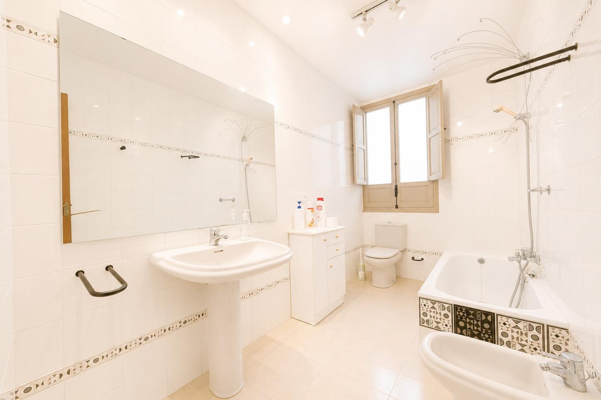 Resale - Apartment / flat - Alicante - Mercado
