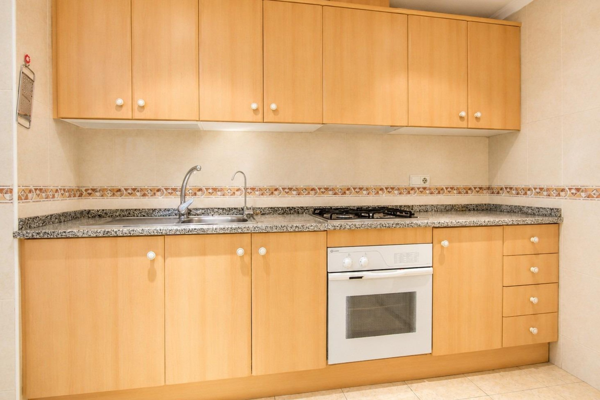 Resale - Apartment / flat - Arenales del Sol - Segunda linea playa