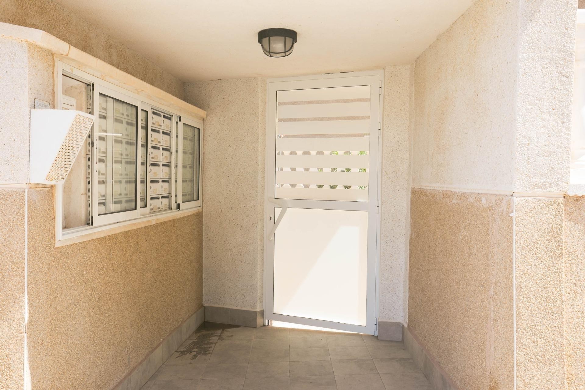 Resale - Apartment / flat - Arenales del Sol - Segunda linea playa