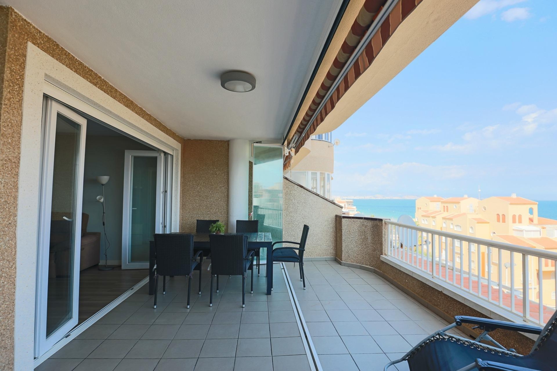 Resale - Apartment / flat - Arenales del Sol - Segunda linea playa