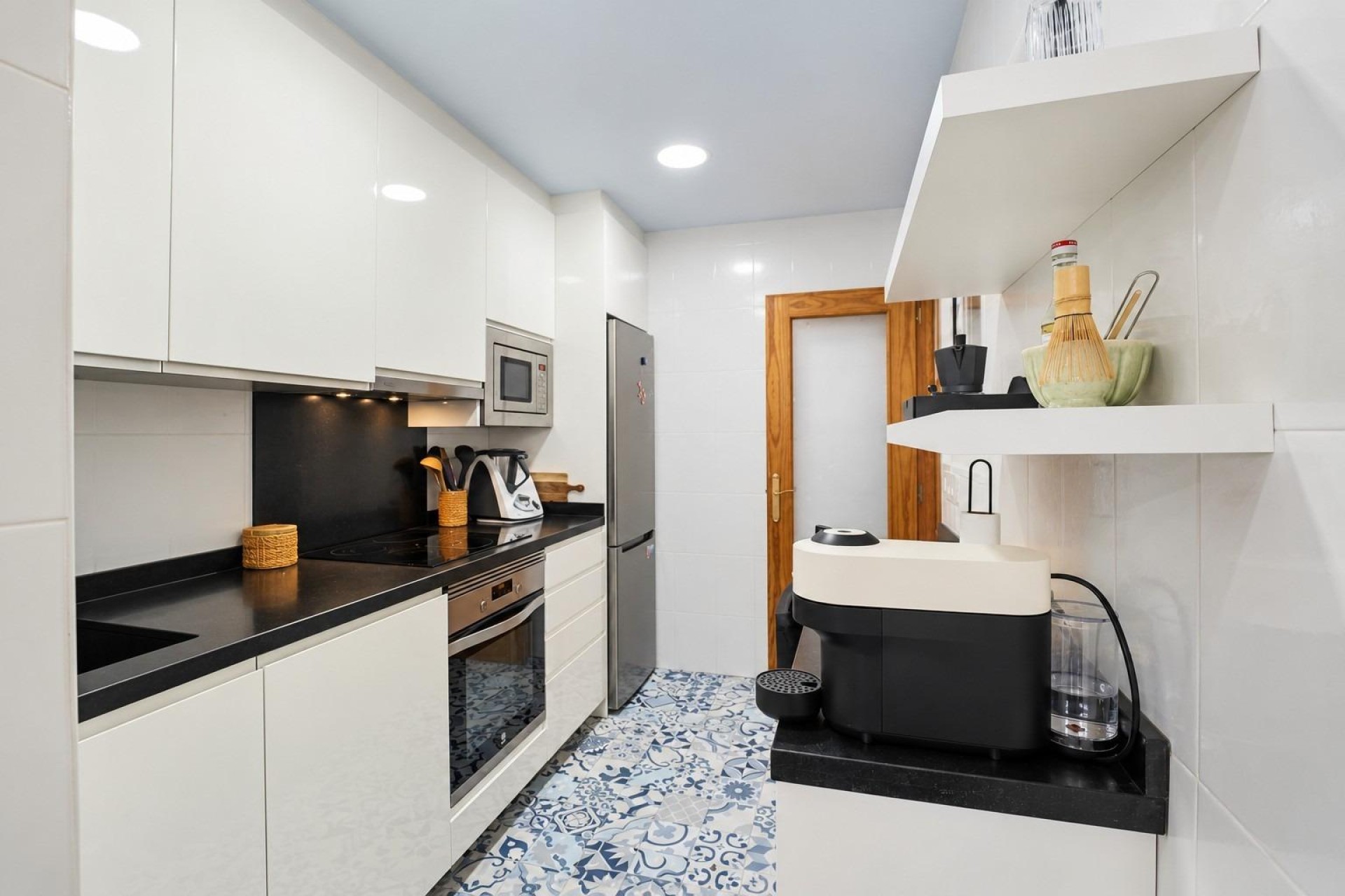 Resale - Apartment / flat - Arenales del Sol - Tercera linea playa