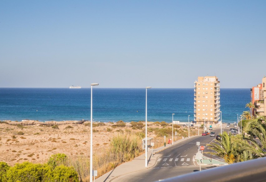 Resale - Apartment / flat - Arenales del Sol - Zona paseo maritimo