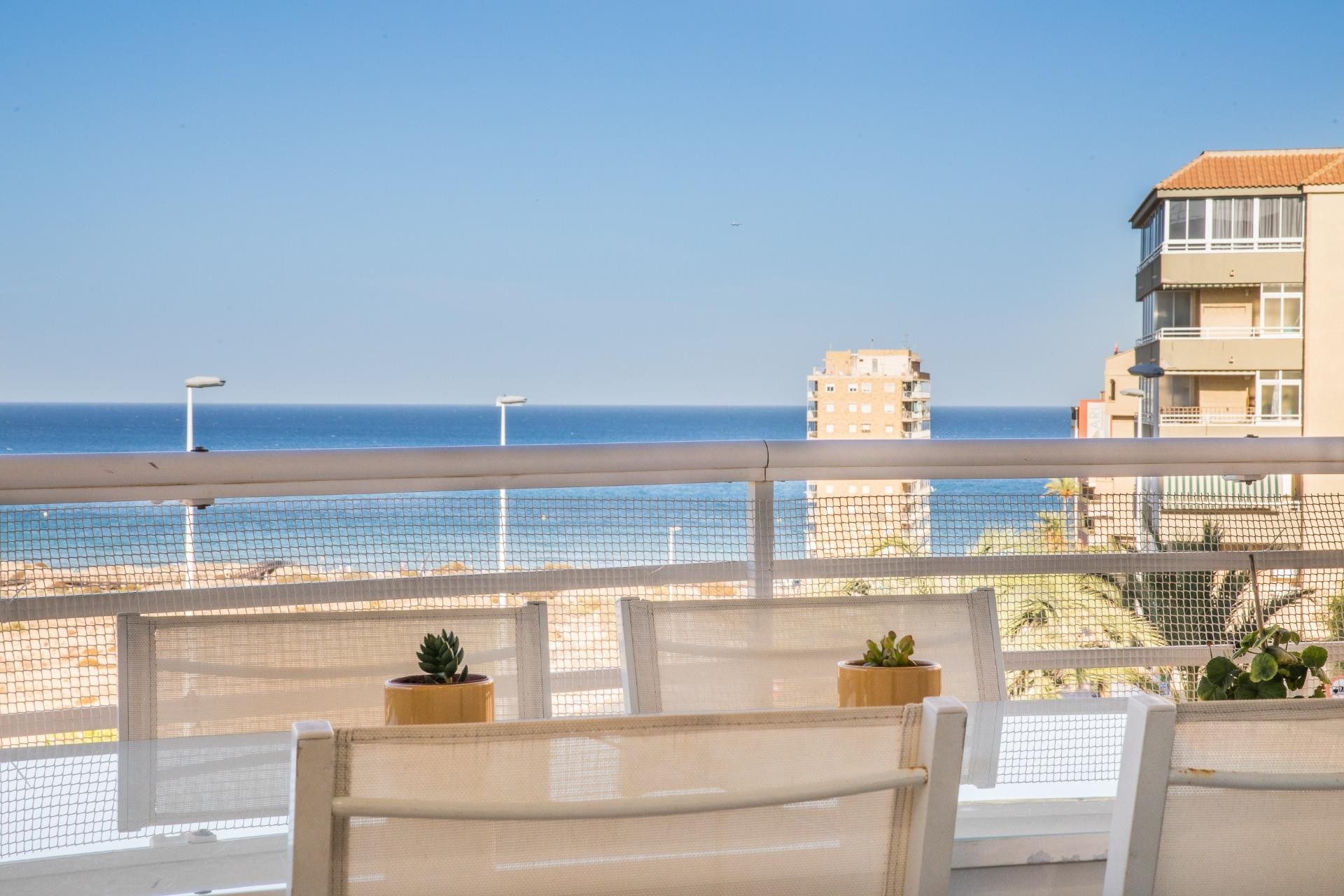 Resale - Apartment / flat - Arenales del Sol - Zona paseo maritimo