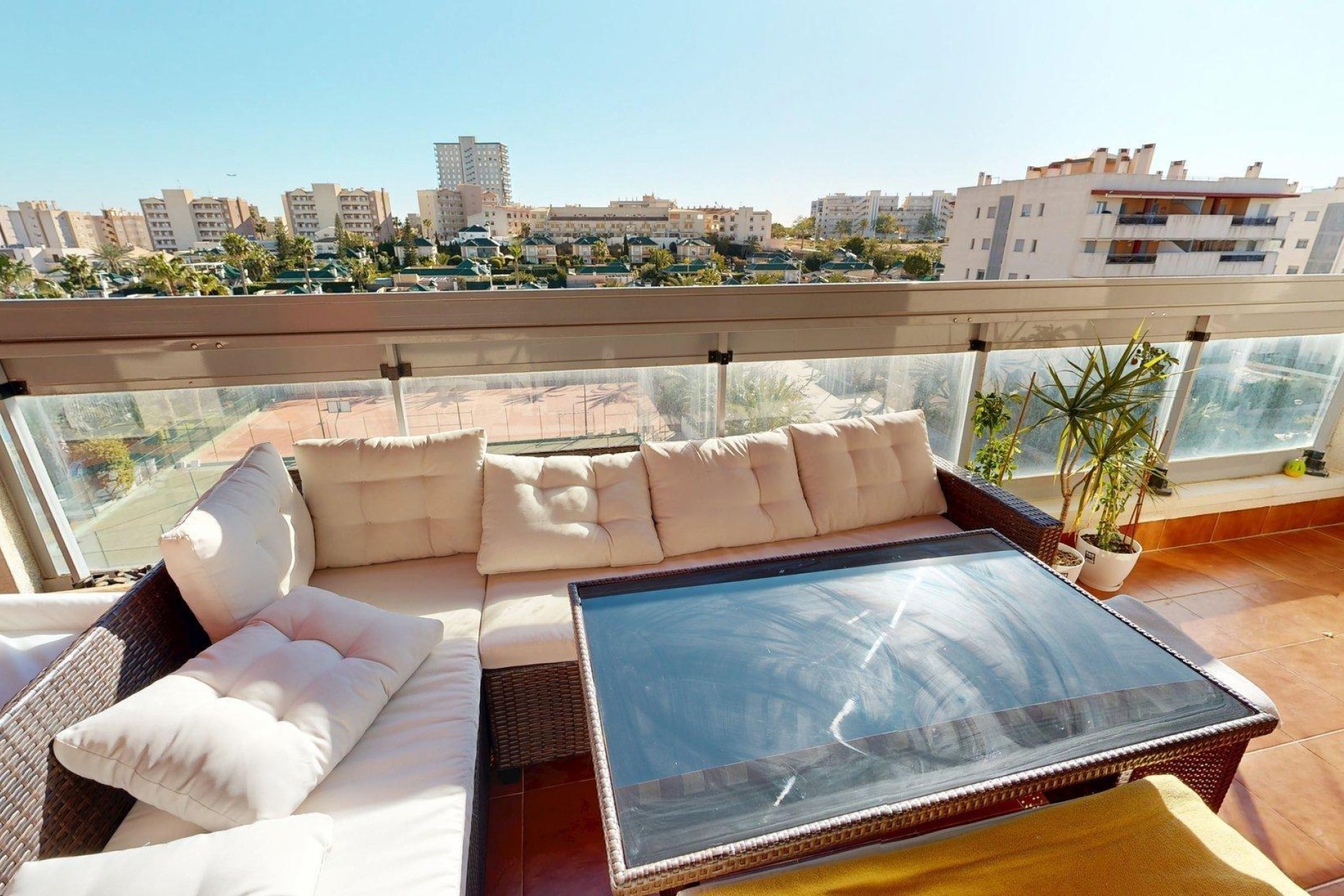 Resale - Apartment / flat - Arenales del Sol