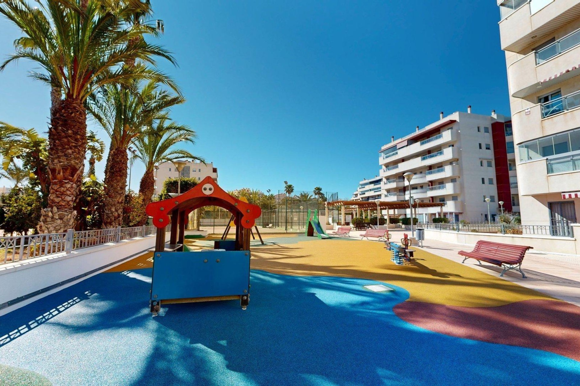 Resale - Apartment / flat - Arenales del Sol
