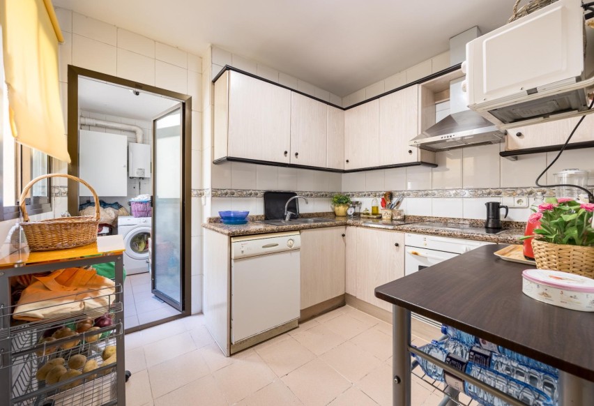 Resale - Apartment / flat - Benidorm - Colonia Madrid