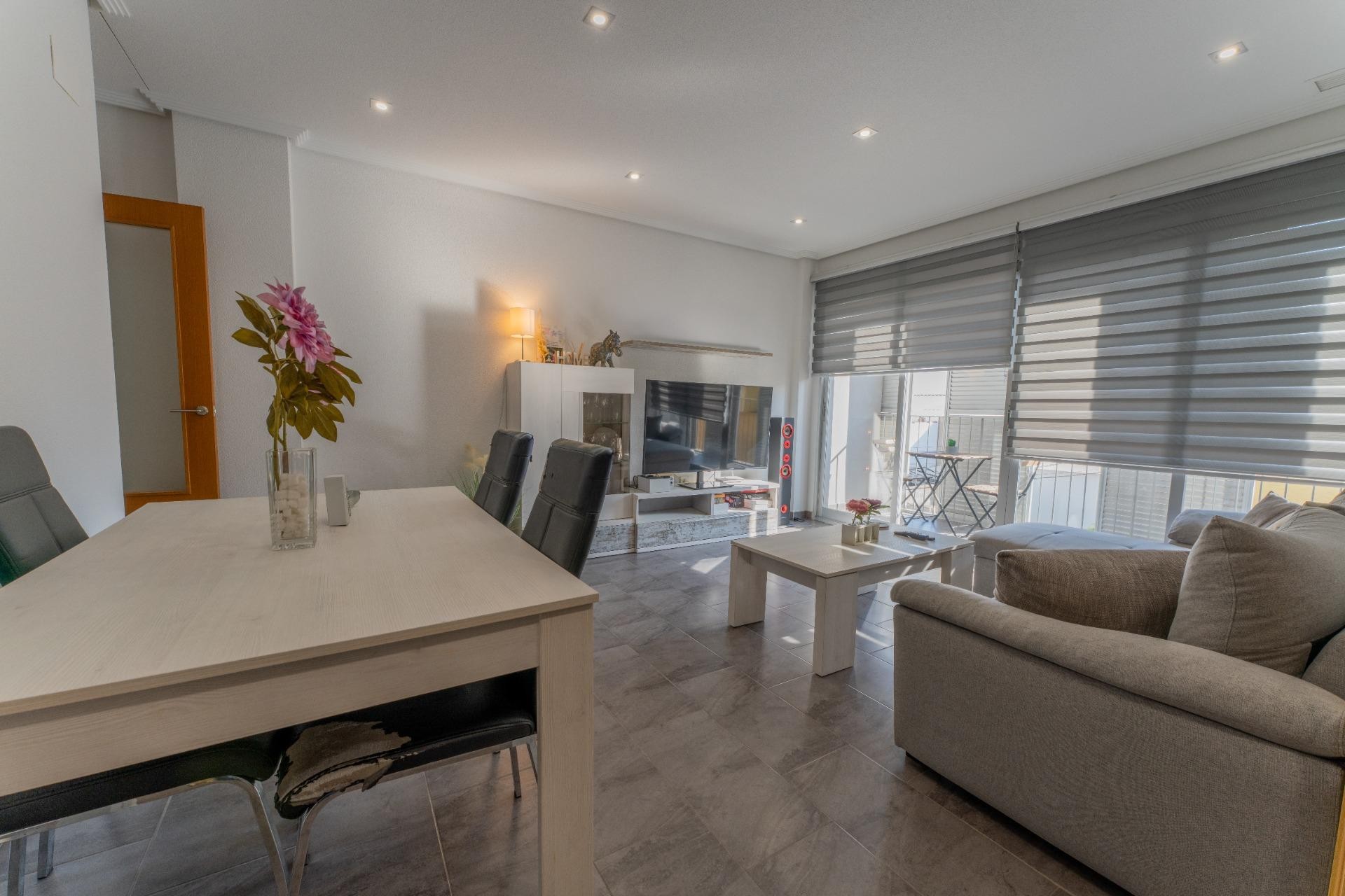 Resale - Apartment / flat - Dolores - Cervantes