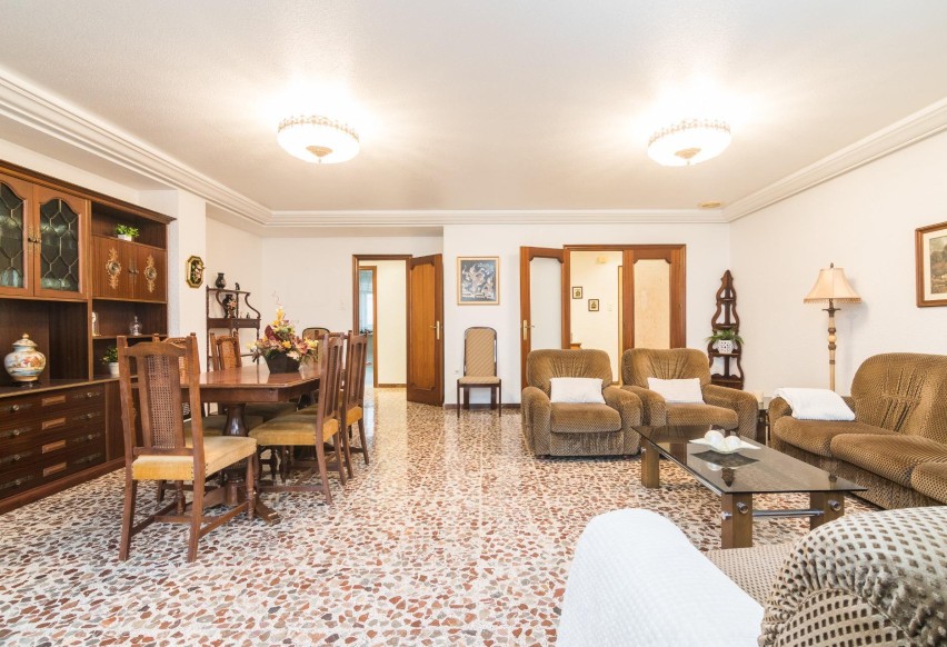 Resale - Apartment / flat - Elche - Center