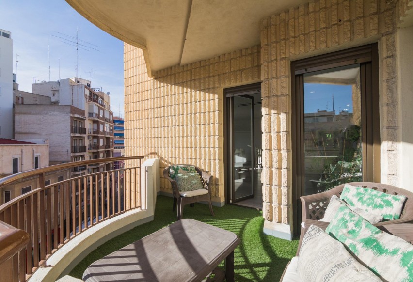 Resale - Apartment / flat - Elche - Center