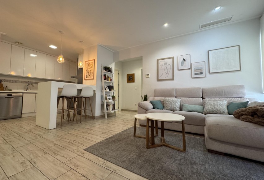 Resale - Apartment / flat - Elche - Center