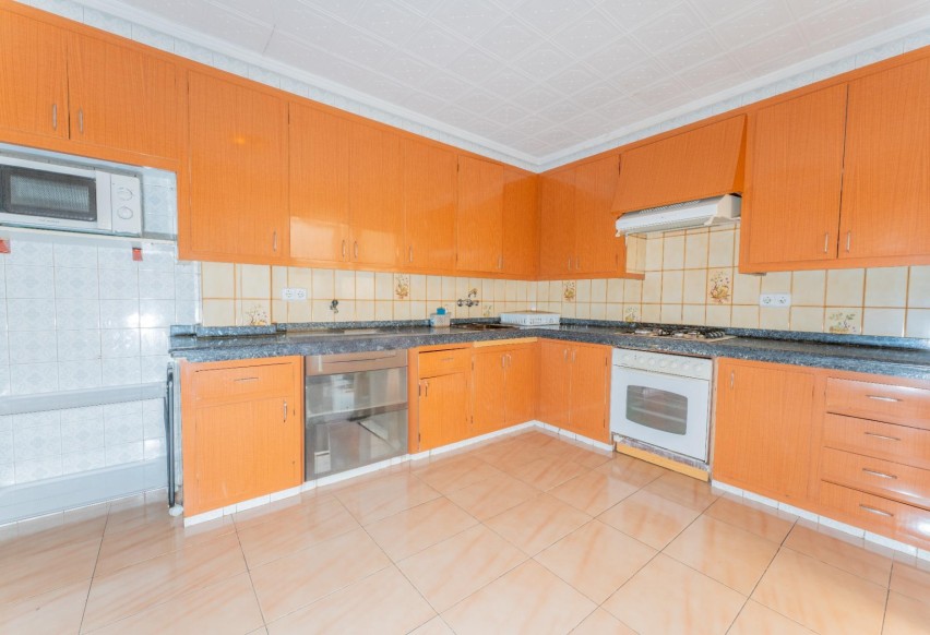 Resale - Apartment / flat - Elche - Corazon de Jesus
